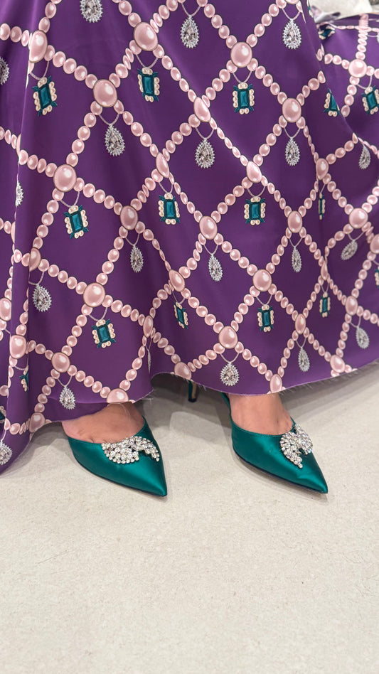 Pearls Collection

Fabric: Silk Satin

Price: 60 AED per meter